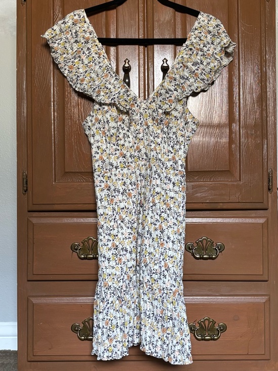 MINKPINK Dresses & Skirts - MINKPINK Ruffle Strap Babydoll Mini Sundress Floral Med Fit & Flare Spring Dress